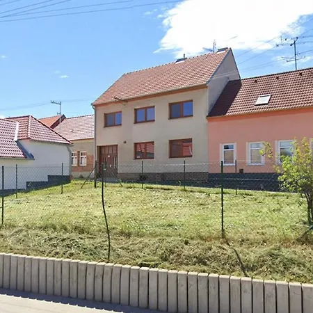 Cejkovsky Dvorek Tatil Evi *