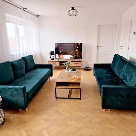 Cejkovsky Dvorek * Cejkovice (Hodonin)