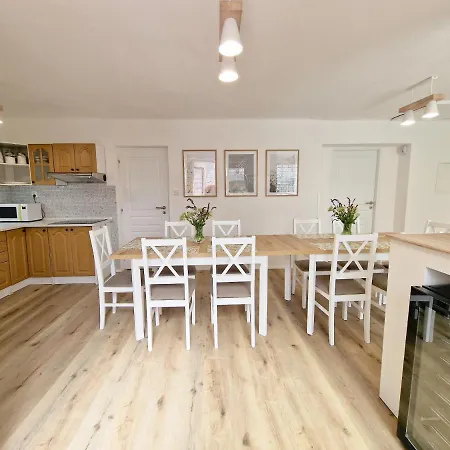 Cejkovsky Dvorek * Cejkovice (Hodonin)