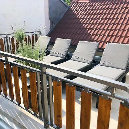 Cejkovsky Dvorek * Cejkovice (Hodonin)